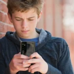 Como a Meta Está a Proteger os Jovens: Novas Regras para Chatbots de IA