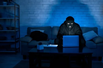 Sucesso na Detecção de Espionagem: 7 Sinais de que o Teu Telemóvel Está Sob Vigilância