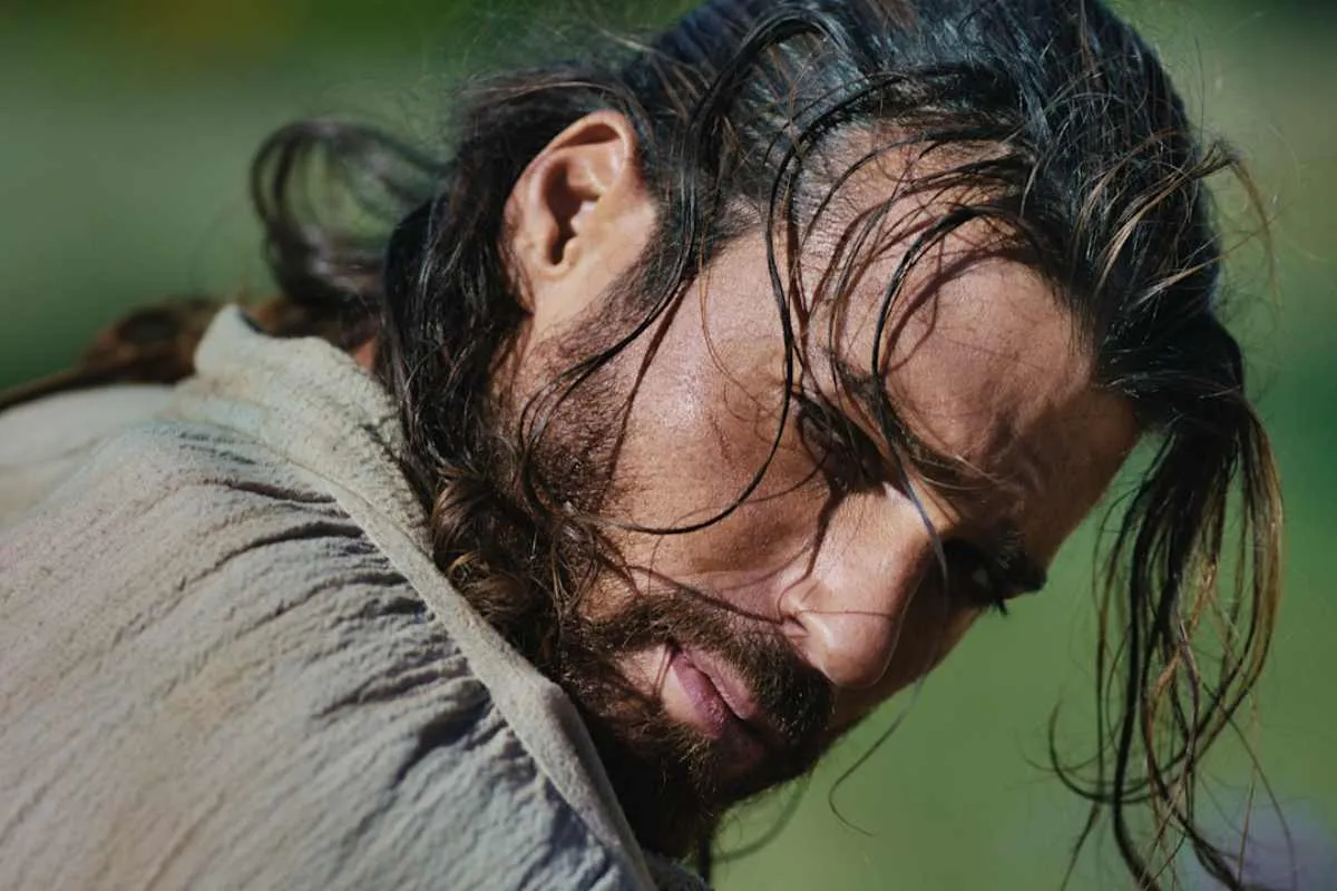 Crítica de El Cautivo: A abordagem ousada, mas imperfeita, de Amenábar sobre a juventude de Cervantes gera controvérsia