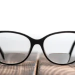 Óculos Bifocais do Futuro: Como Cristais Líquidos Podem Acabar com o Desconforto Diário