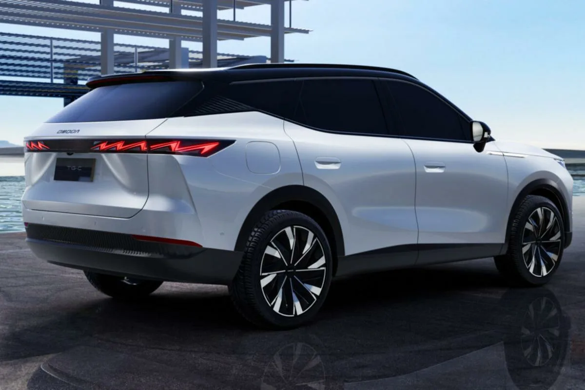 Conheça o Omoda 7 SHS: o novo SUV híbrido plug-in da Espanha, repleto de tecnologia e com autonomia de 1.200 km