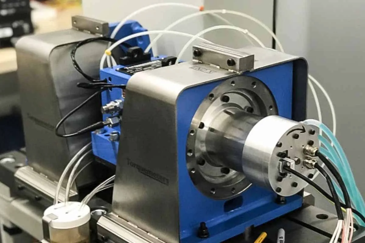 Orange1: Como a Resiliência Industrial Molda o Futuro dos Motores Elétricos