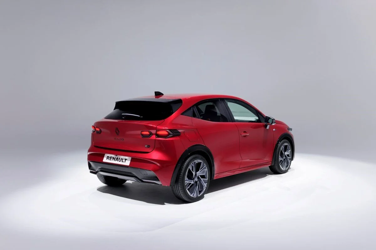 Novo Renault Clio 2025: O Ícone que Se Reinventou com Estilo e Potência