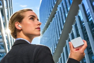 Plaud One: os auriculares com IA que querem desafiar os AirPods