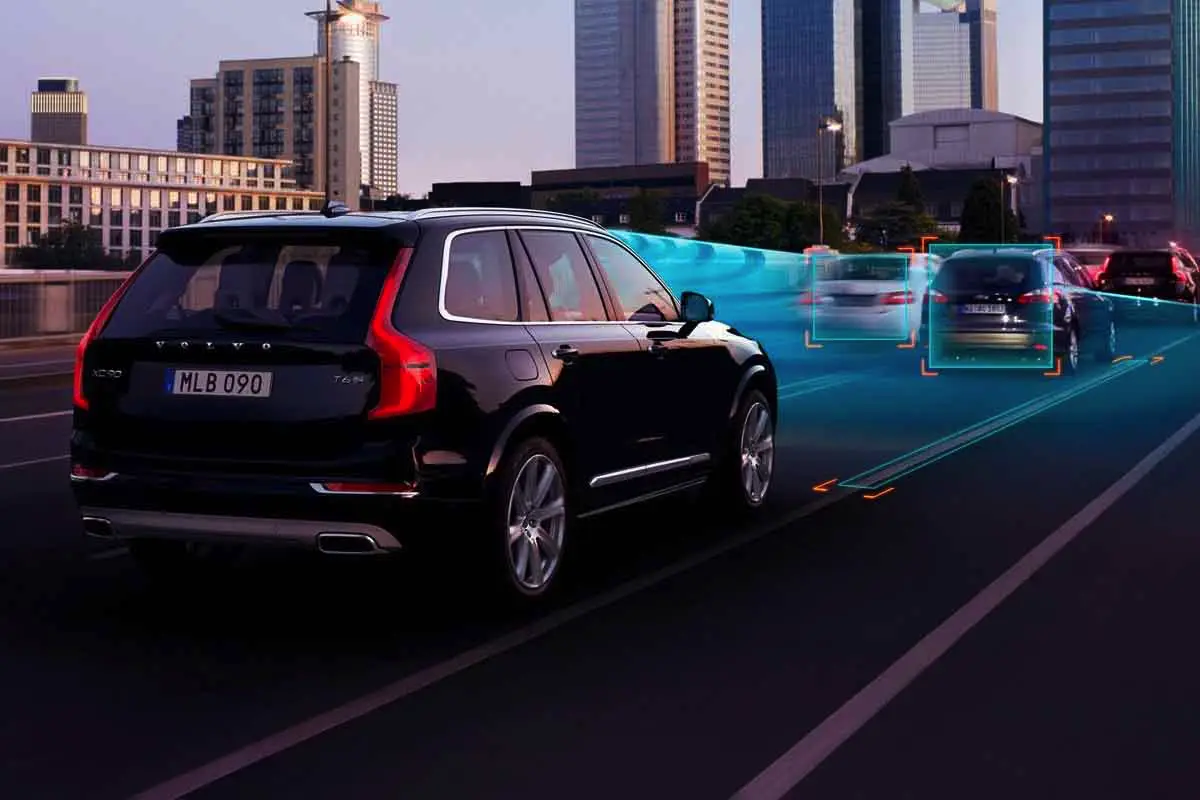 Volvo vai avisar outros carros sobre perigos na estrada