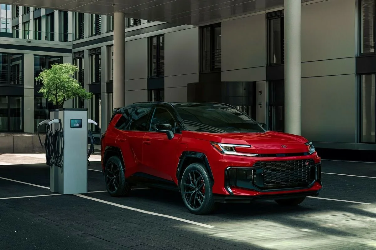 4 SUV híbridos japoneses frente a frente: qual ganha?