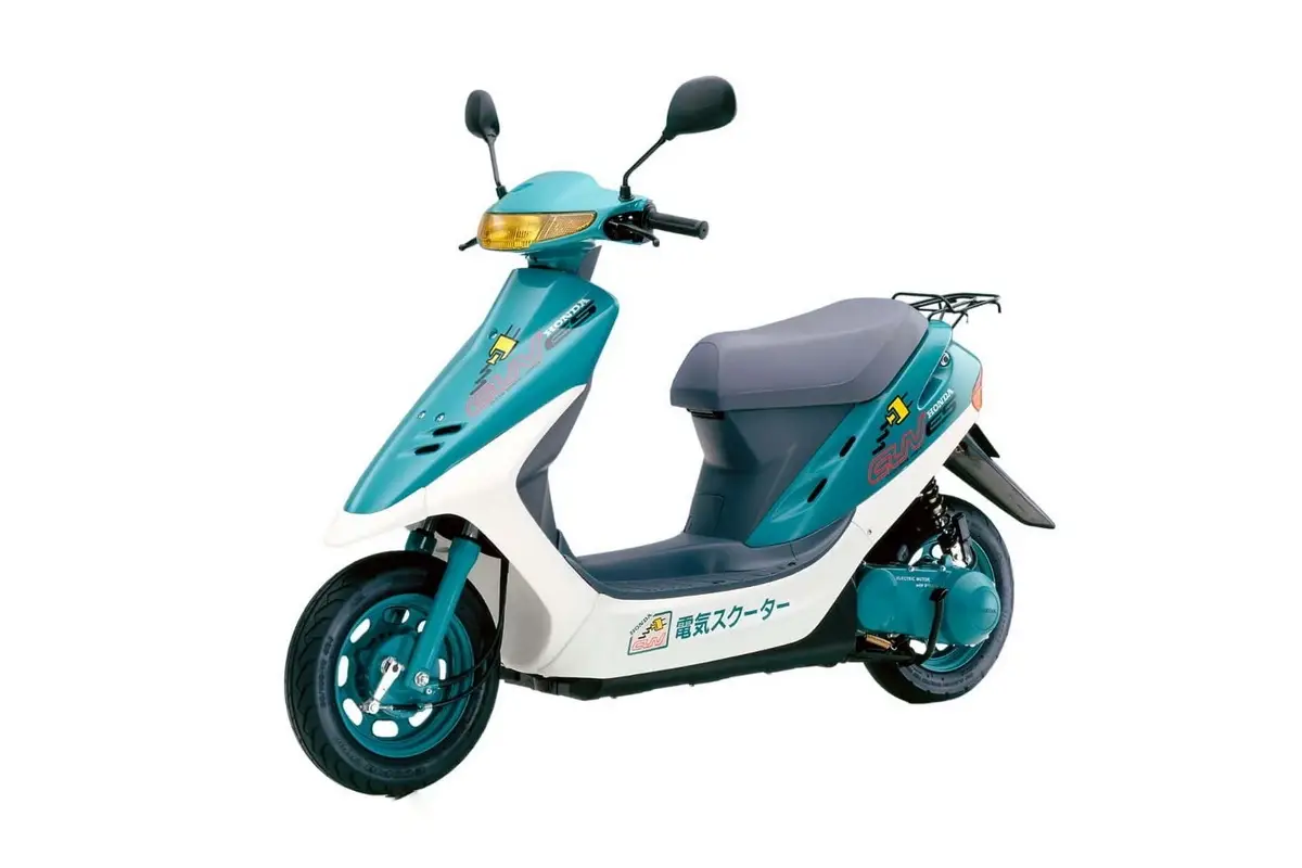 Honda WN7: primeira grande moto elétrica chega à Europa
